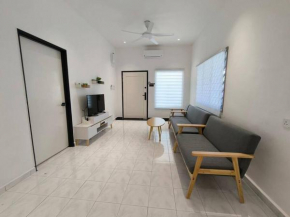 Little House Batu Pahat Homestay